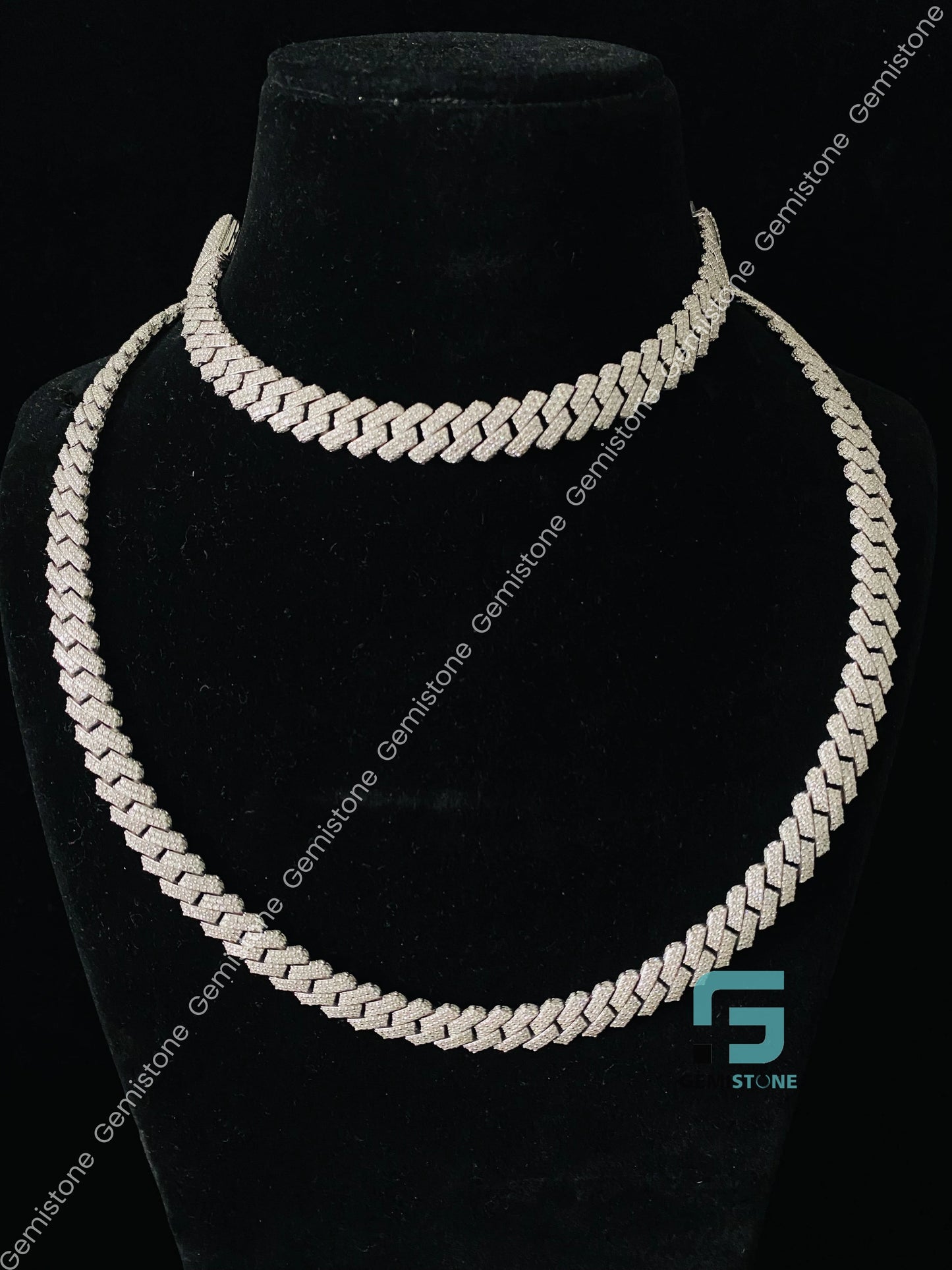 VVS 925 Cuban Iced Out Moissanite Chain