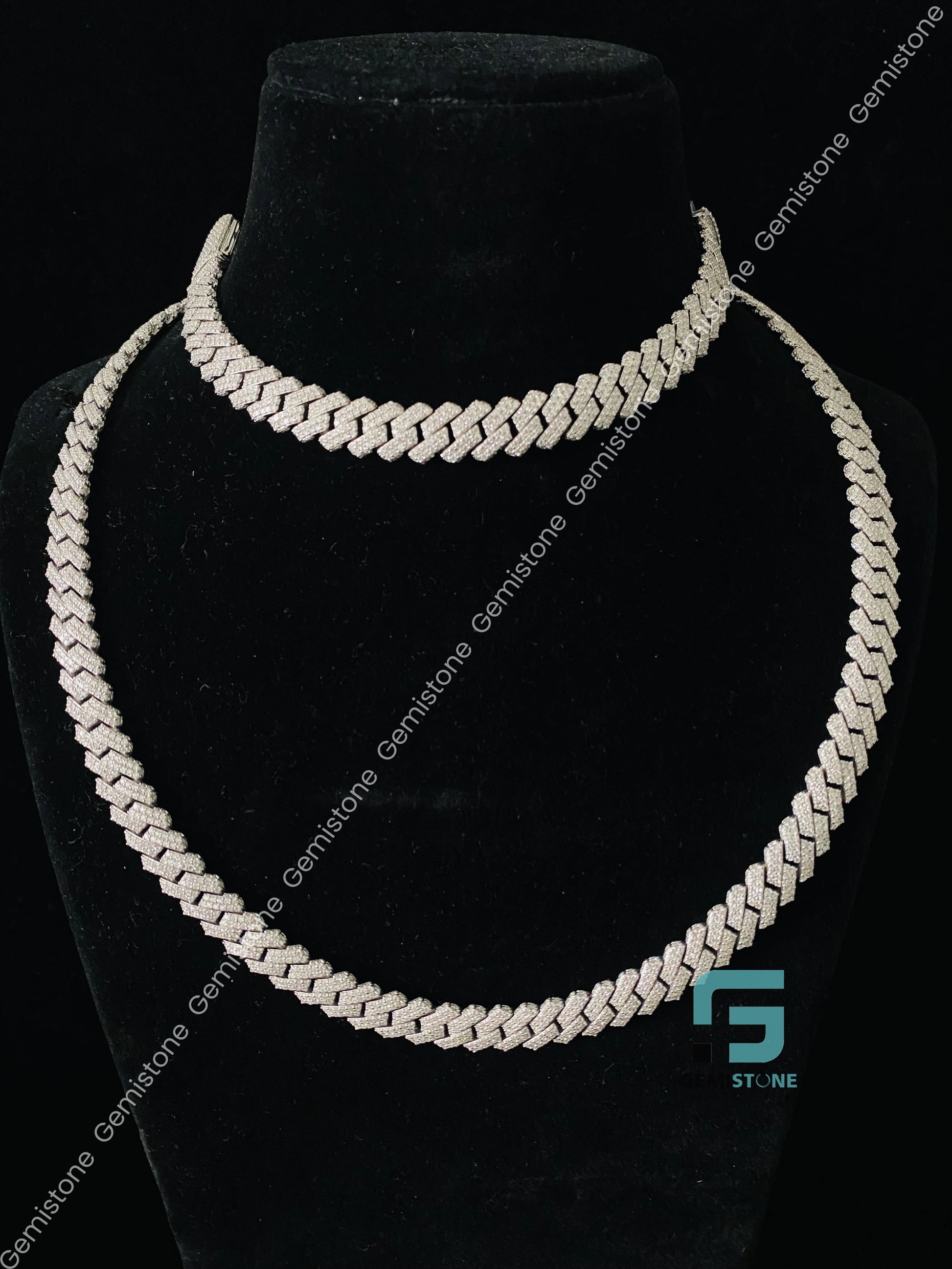 VVS 925 Cuban Iced Out Moissanite Chain