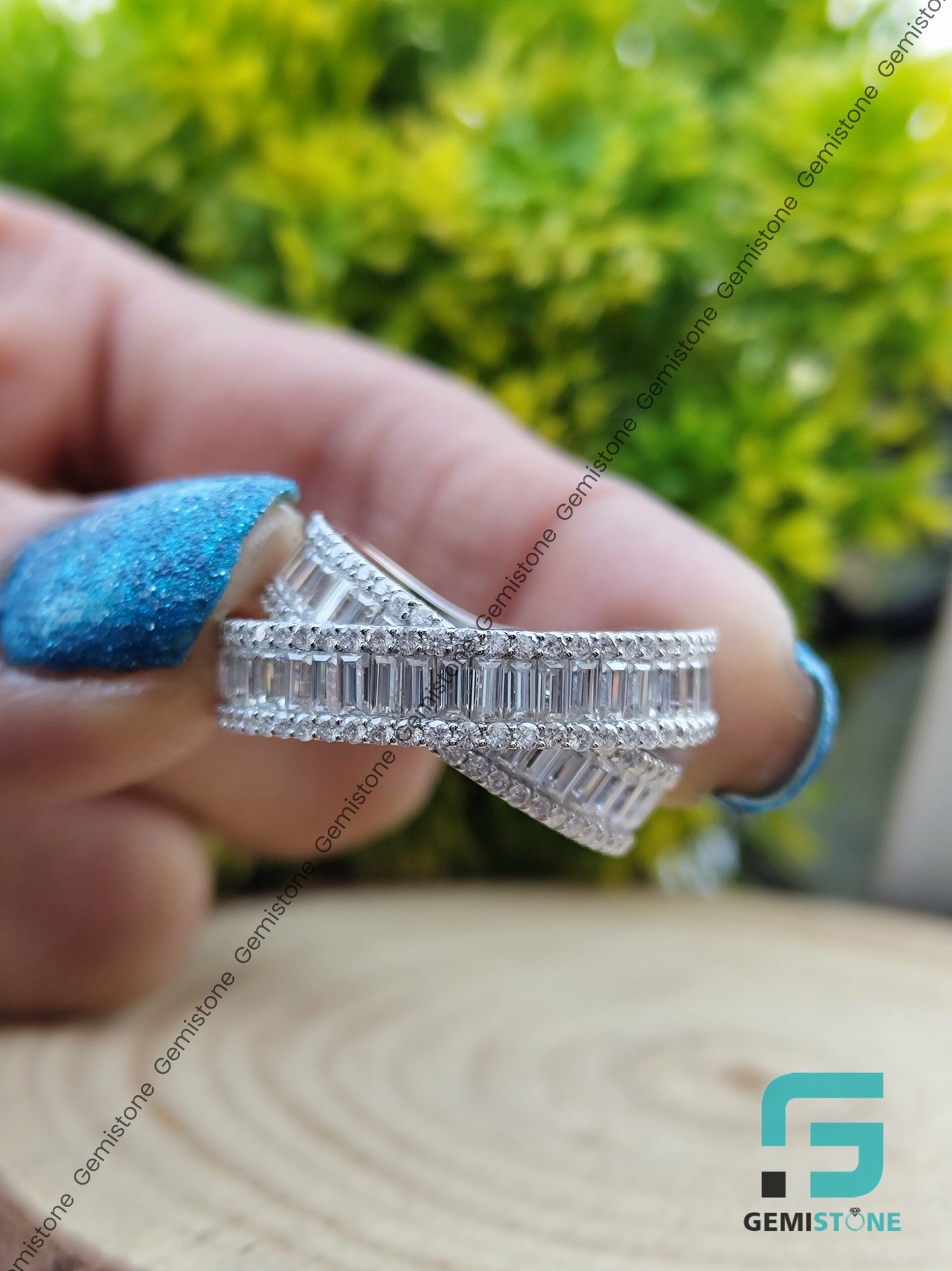 VVS Diamond Round and Baguette Crossover Ring | Criss Cross Diamond Wedding Band
